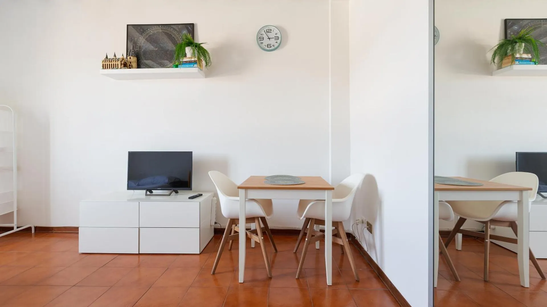 Savona District Comfy Studio Milan 0*,  Italy